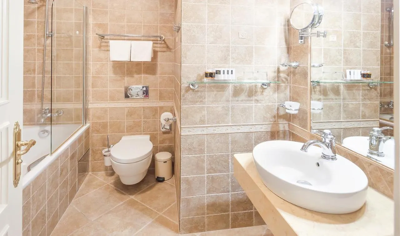 Hotel General Old Town Prague 5*,
