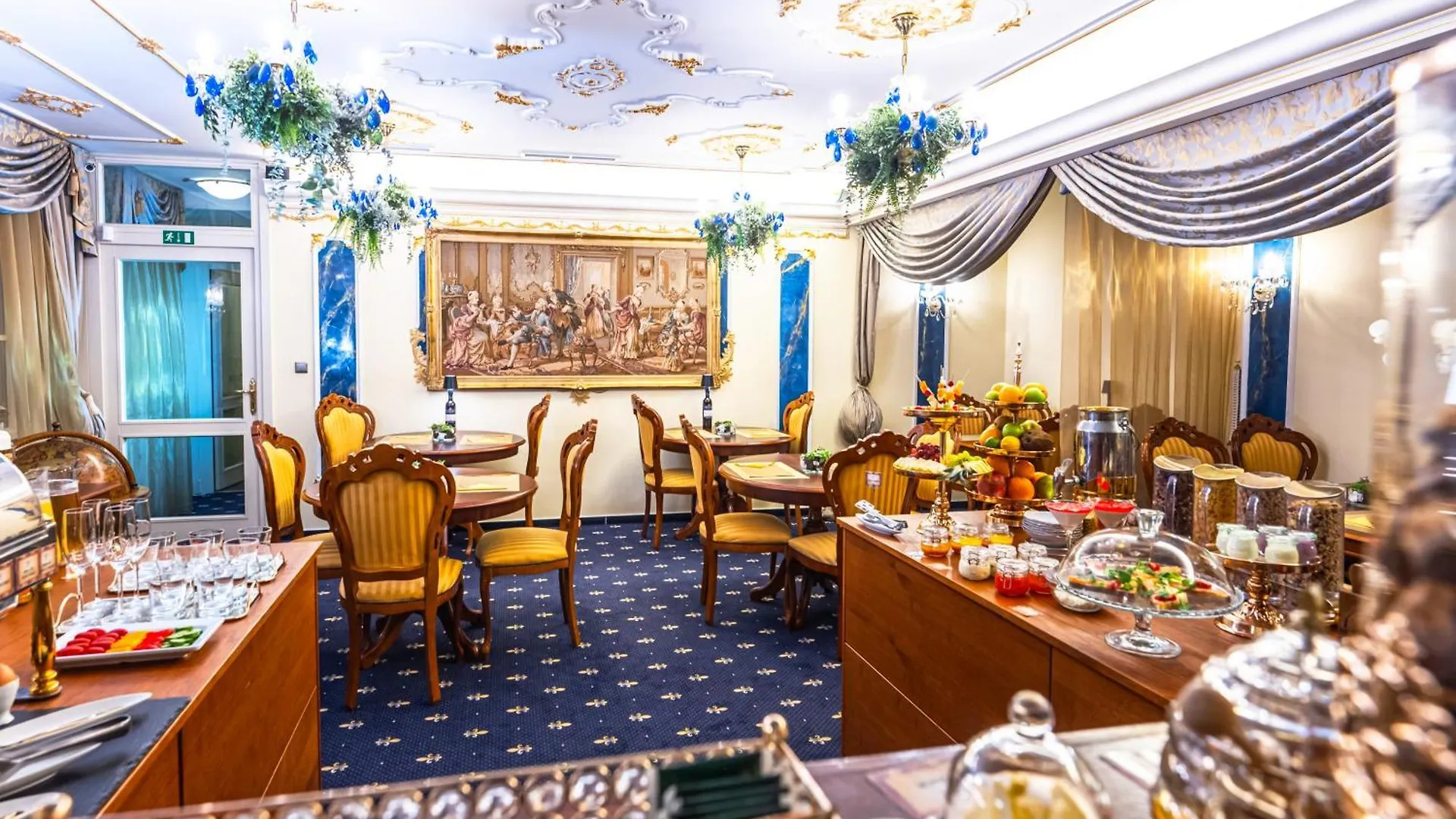 Hotel General Old Town Прага 5*,