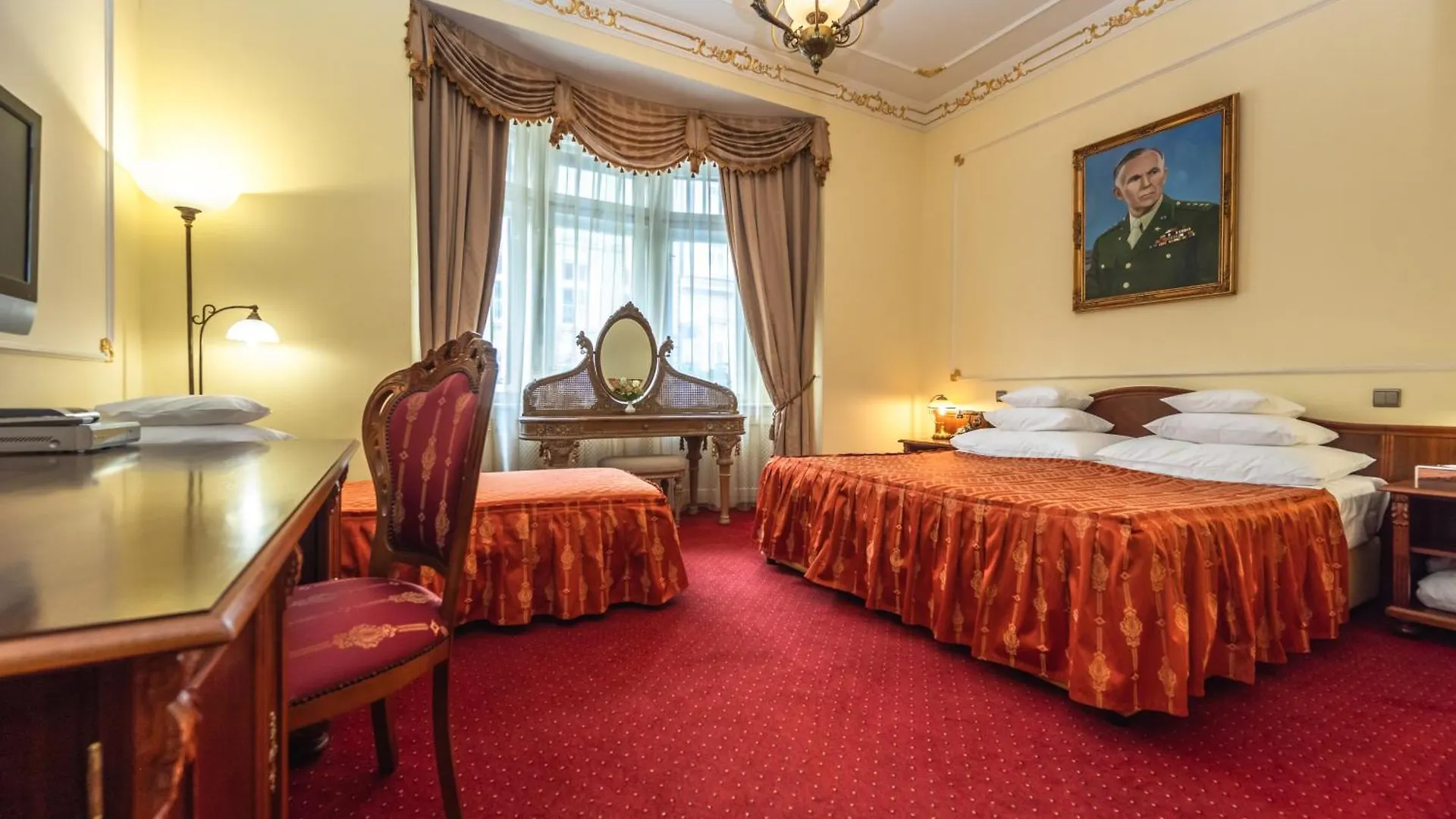 Hotel General Old Town Прага