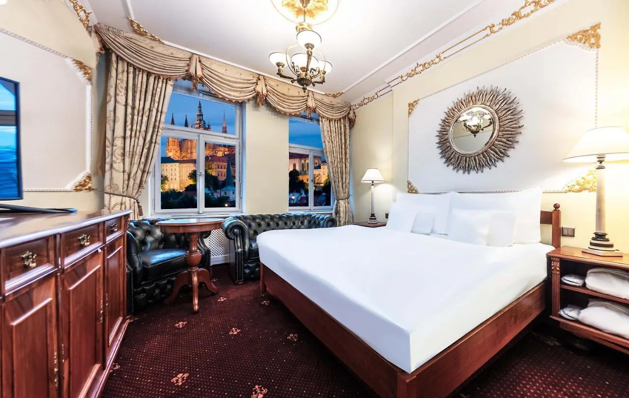 Hotel General Old Town Prague 5*,